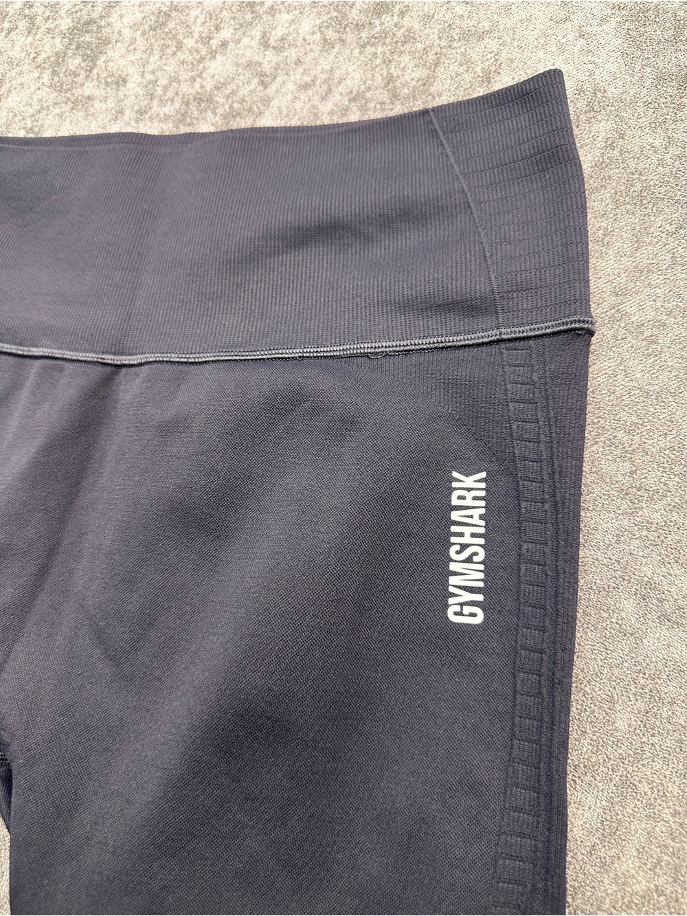Gymshark Black Seamless Leggings and Cropped Tank Set - Picture 5 of 13